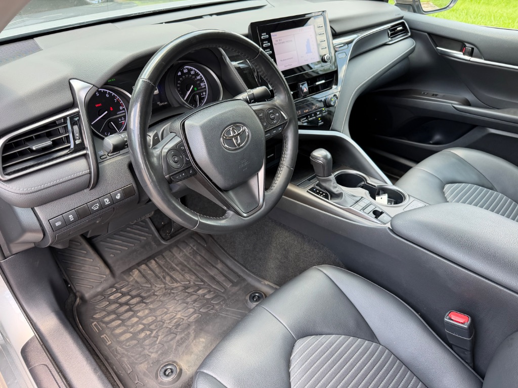 2023 Toyota Camry SE - Photo 7