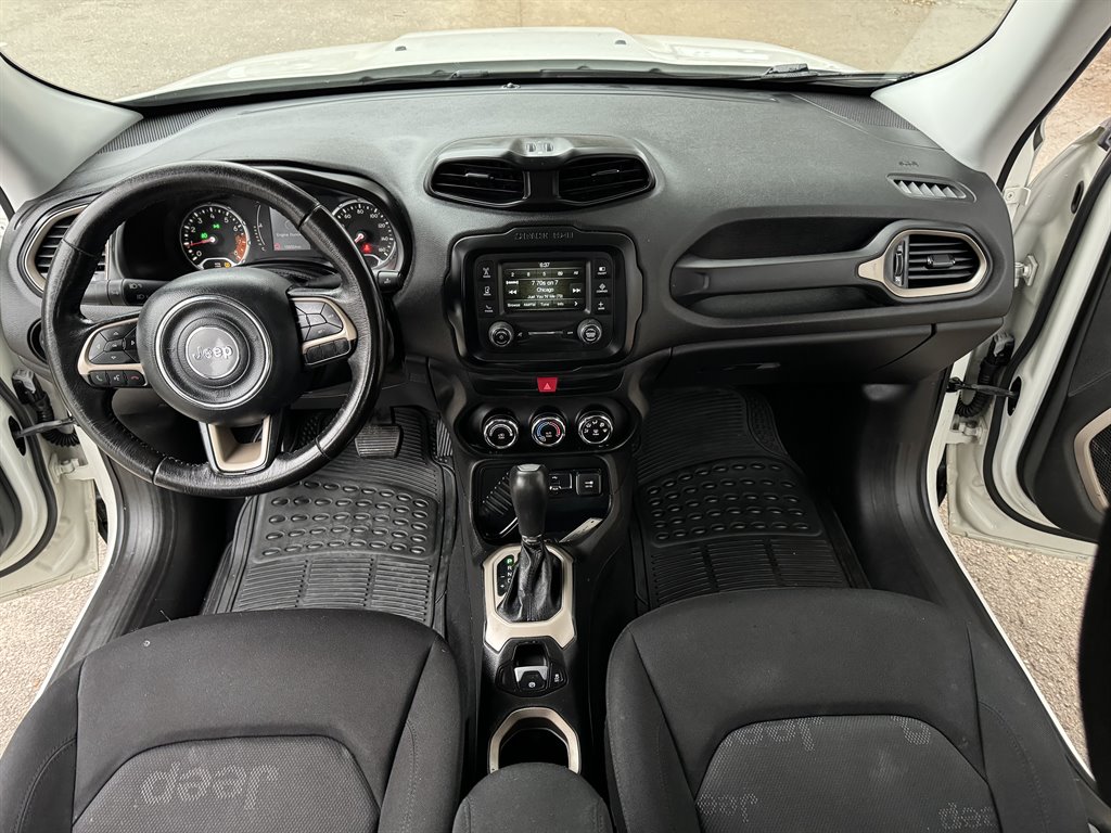 2016 Jeep Renegade Latitude photo 18