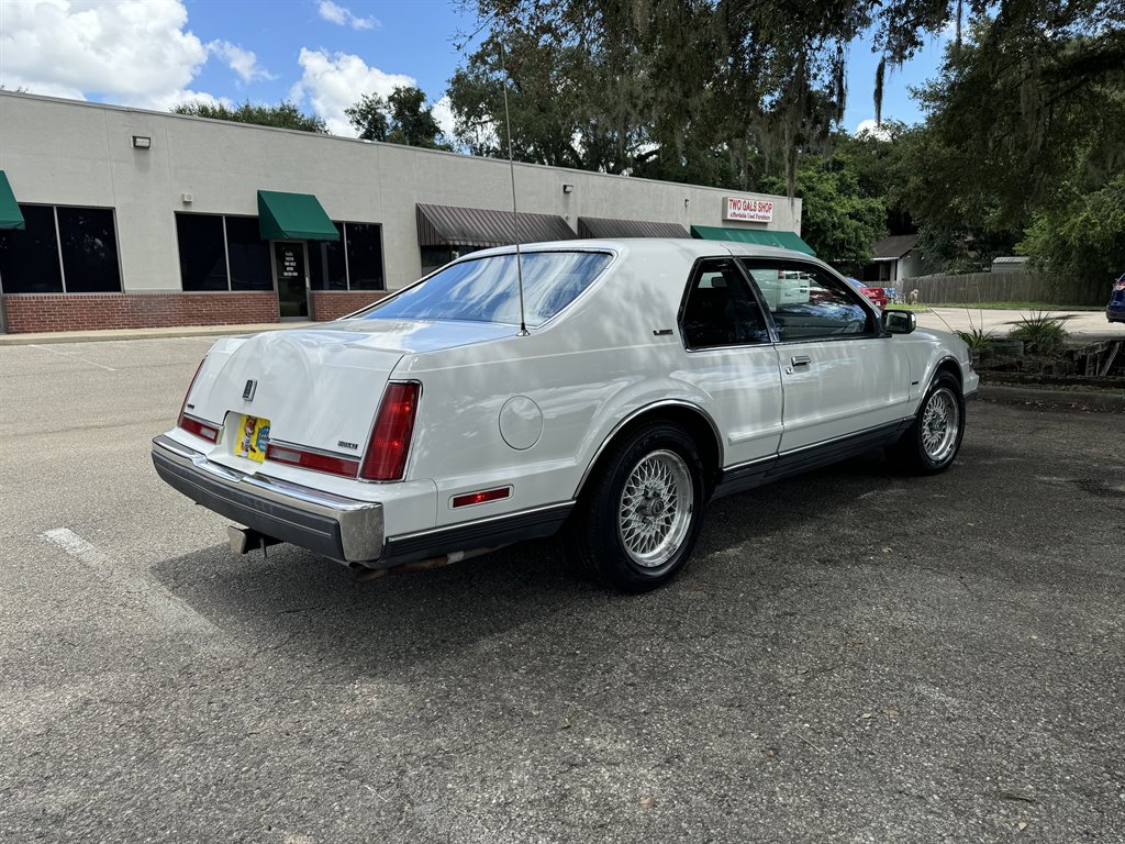 1991 Lincoln Mark VII null photo 4