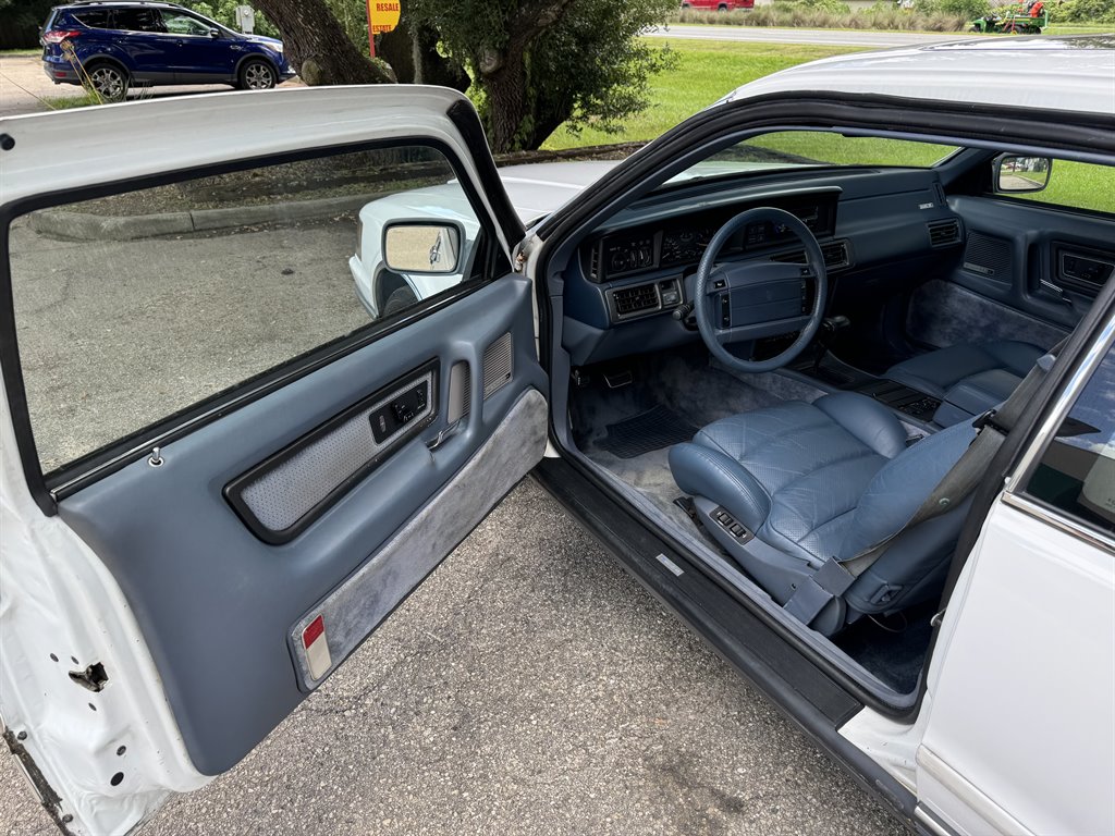 1991 Lincoln Mark VII null photo 6