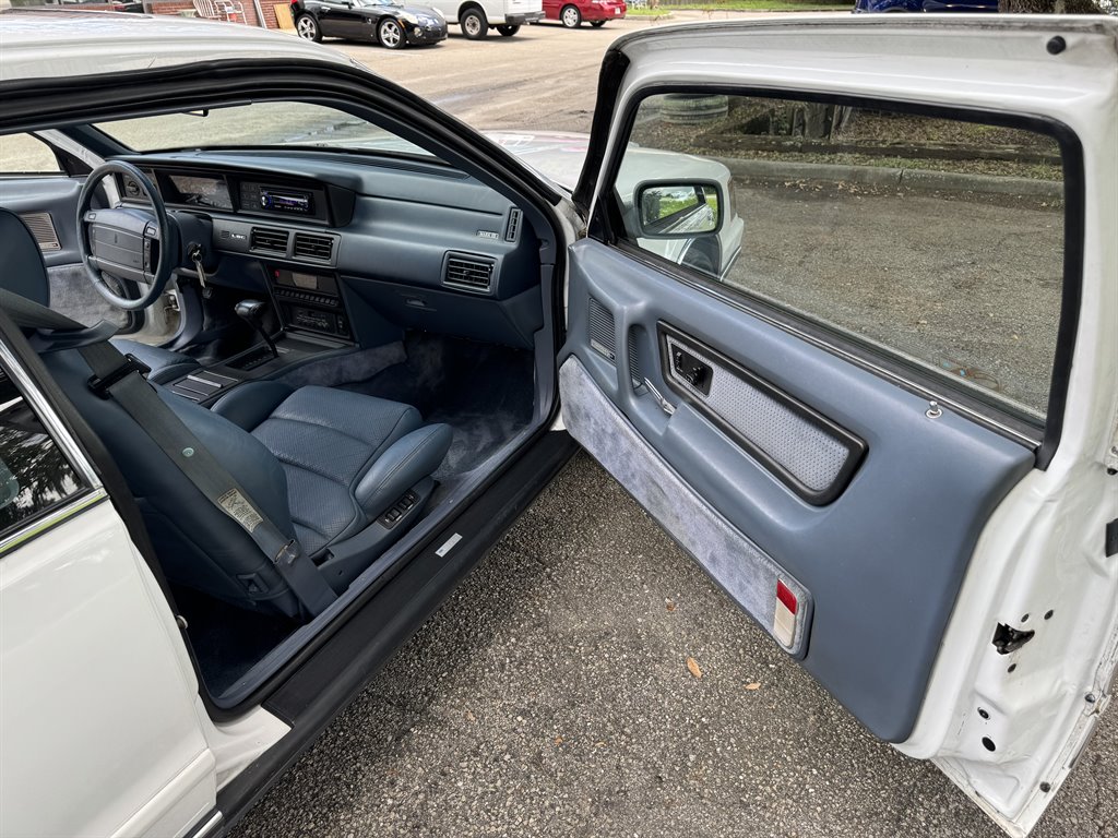 1991 Lincoln Mark VII null photo 9