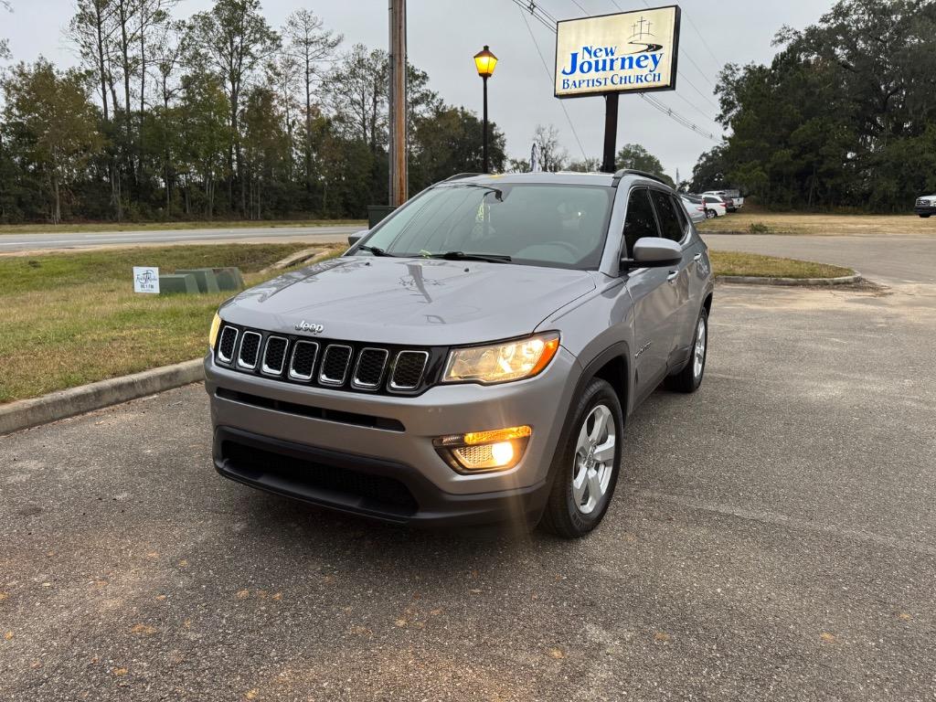 2019 Jeep Compass Latitude photo 2