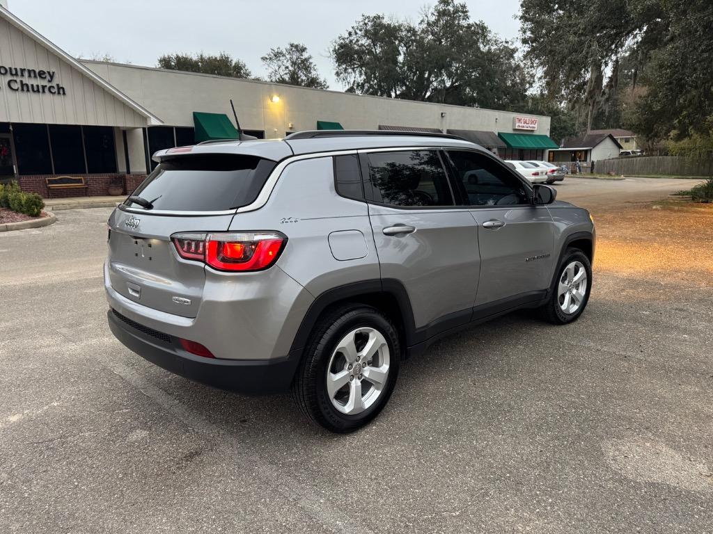 2019 Jeep Compass Latitude photo 4