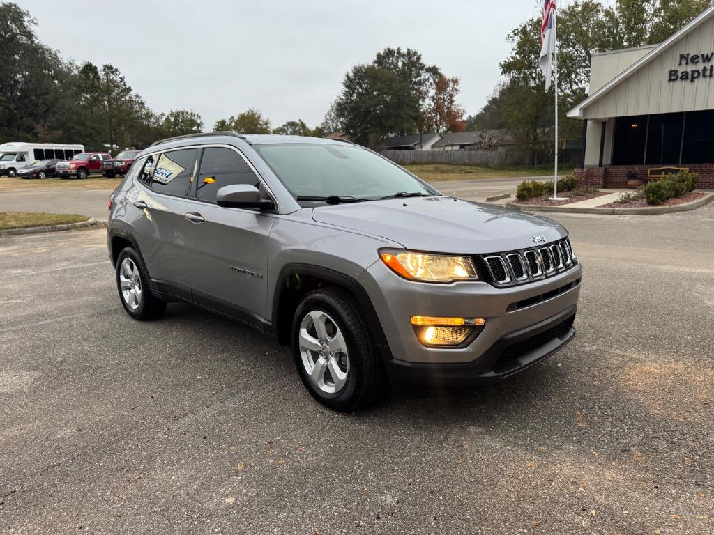 2019 Jeep Compass Latitude photo 3