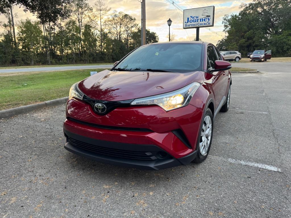 2019 Toyota C-HR LE photo 2