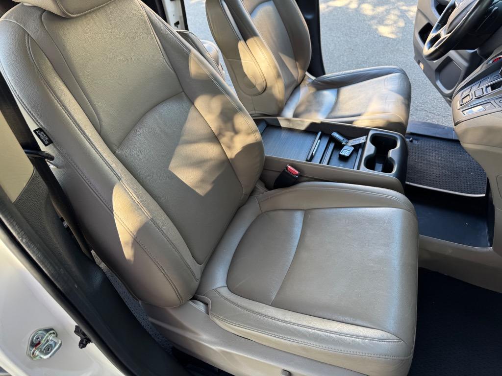 2018 Honda Odyssey EX-L photo 19