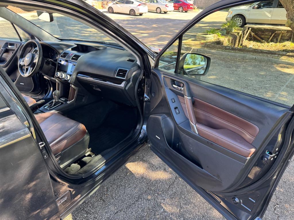 2018 Subaru Forester Touring photo 16