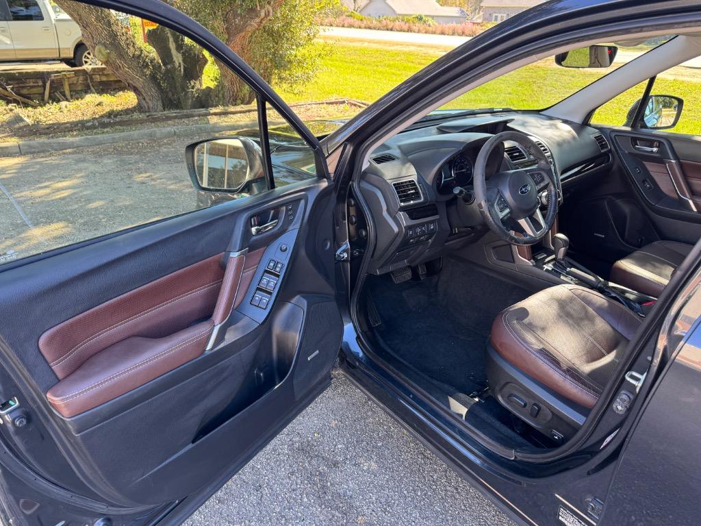 2018 Subaru Forester Touring photo 7