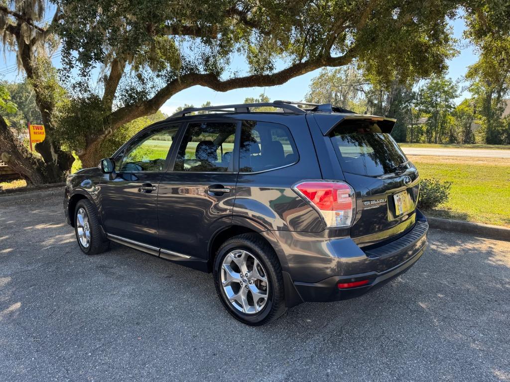 2018 Subaru Forester Touring photo 6