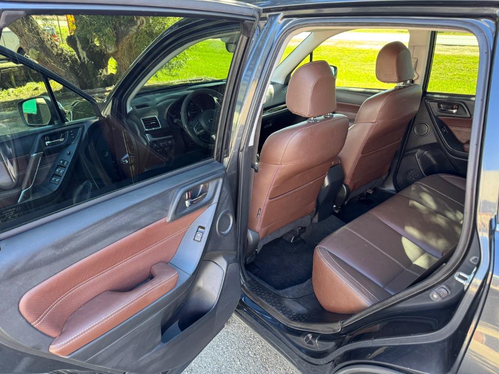 2018 Subaru Forester Touring photo 10