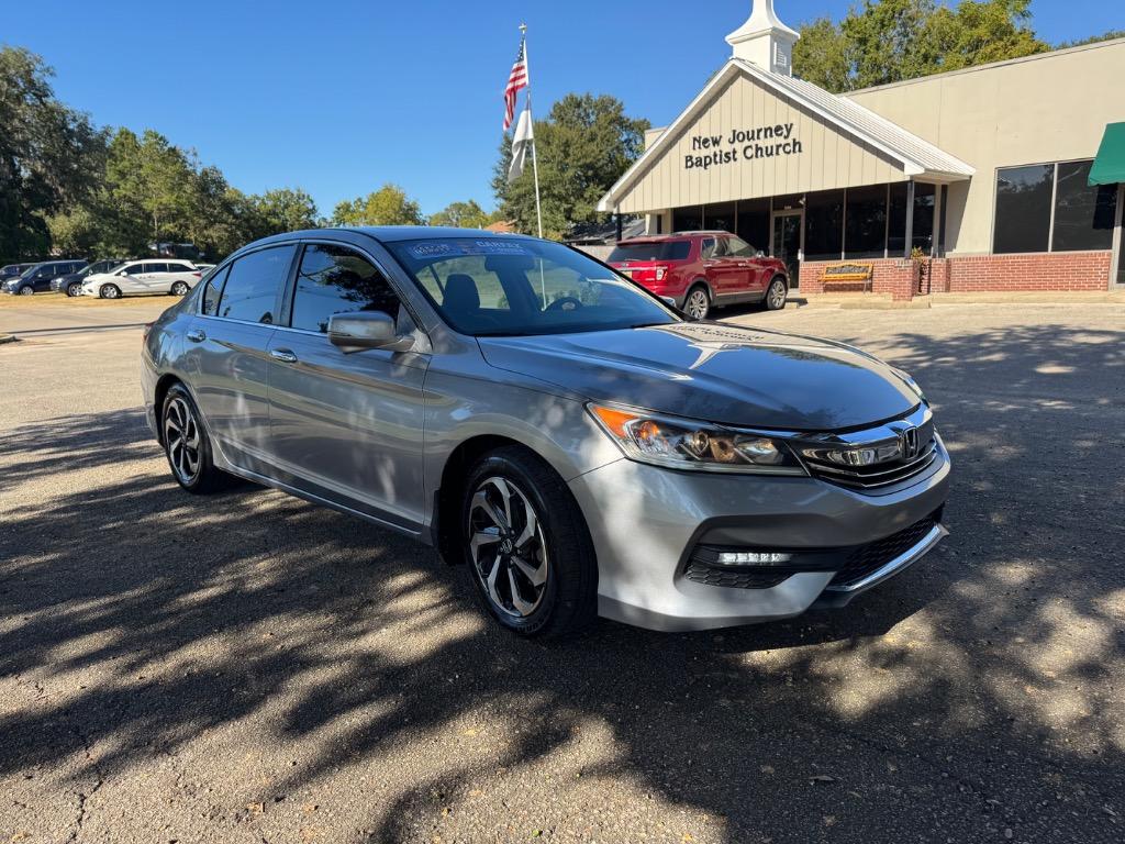 2017 Honda Accord EX-L photo 3