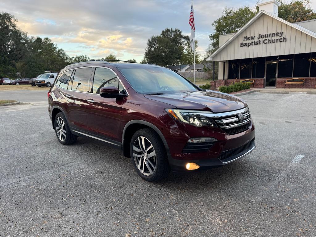 2018 Honda Pilot Elite photo 3