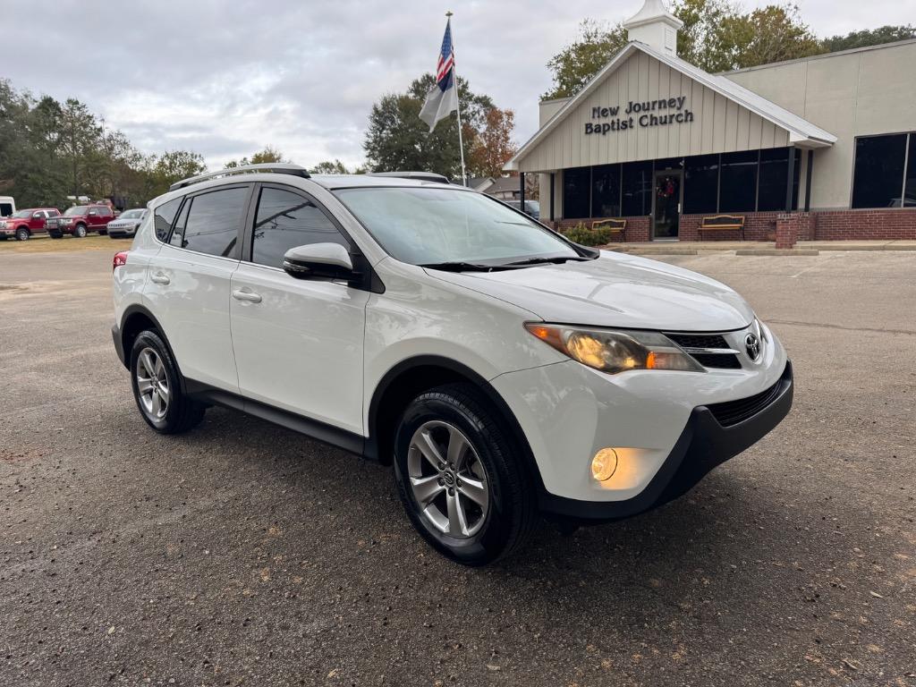 2015 Toyota RAV4 XLE photo 3